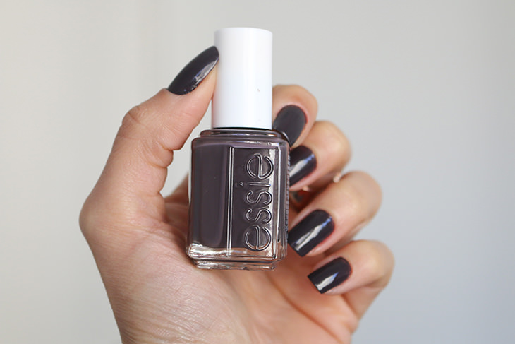 esmalte-smokin-hot-essie-claudinha-stoco-2