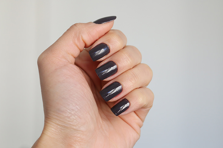 esmalte-smokin-hot-essie-claudinha-stoco-4